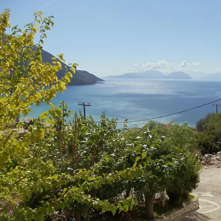 Heras Garden Apartment Vasiliki