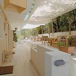 Heras Garden Apartment *