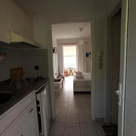 Heras Garden Appartement *