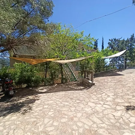 Heras Garden Appartement