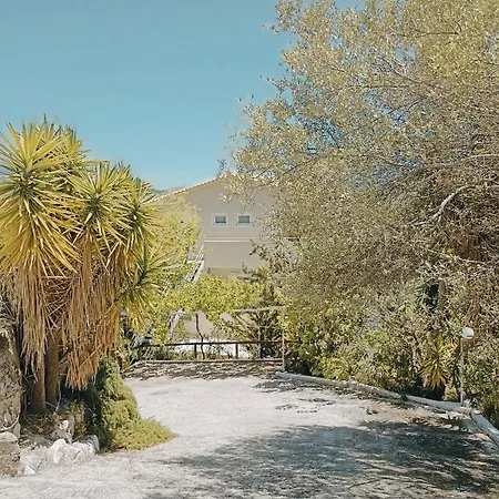 Heras Garden Апартаменты Василики