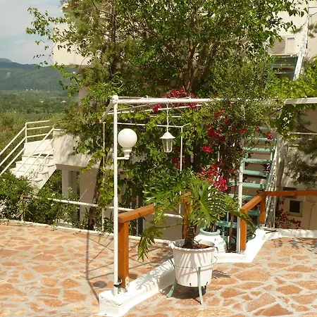 Heras Garden Βασιλική