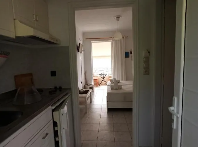 Heras Garden Apartment *