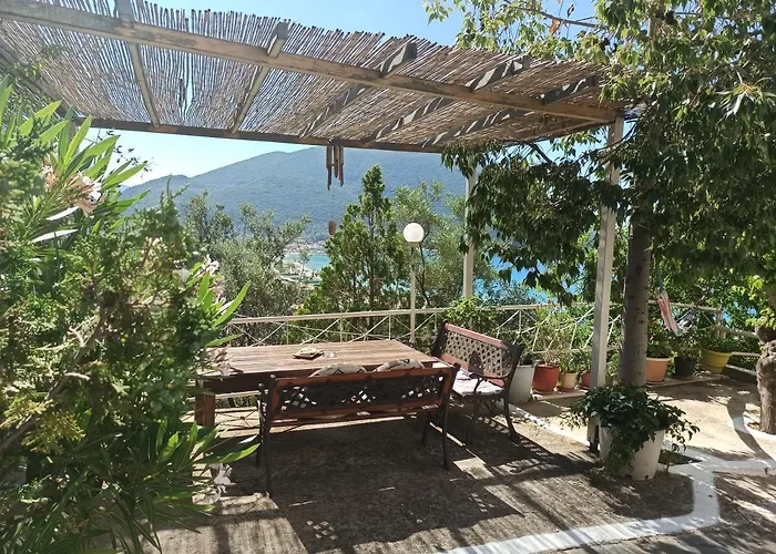 Apartment Heras Garden Vasiliki (Lefkada)