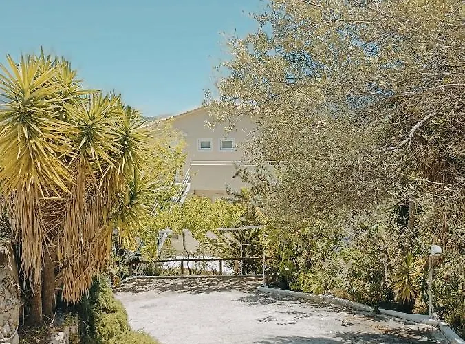 Heras Garden Appartement Vasiliki